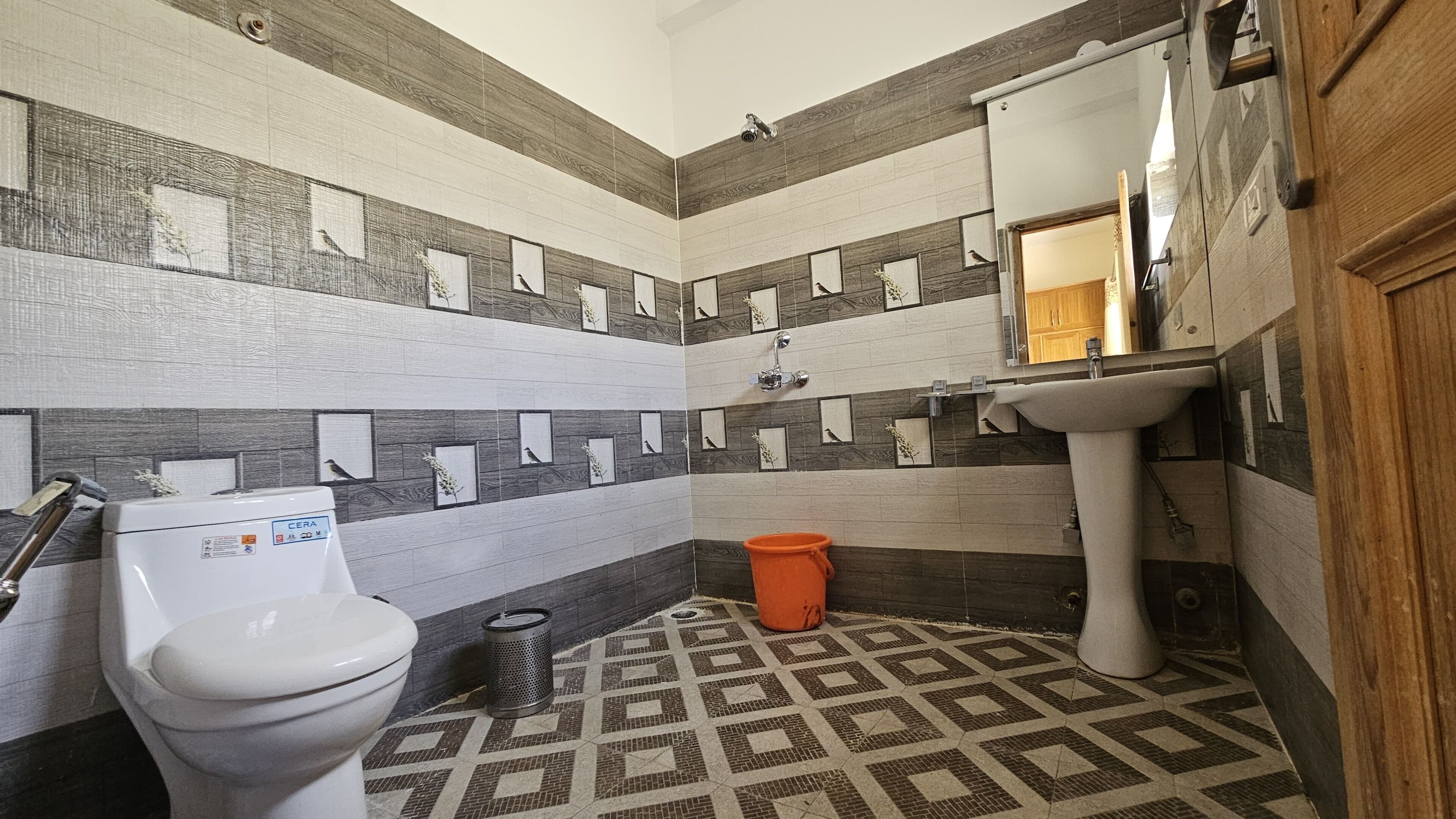 Family Room | Bathroom | Soap, shampoo