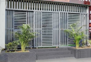 Exterior detail - Hotel shad residency (Patna)