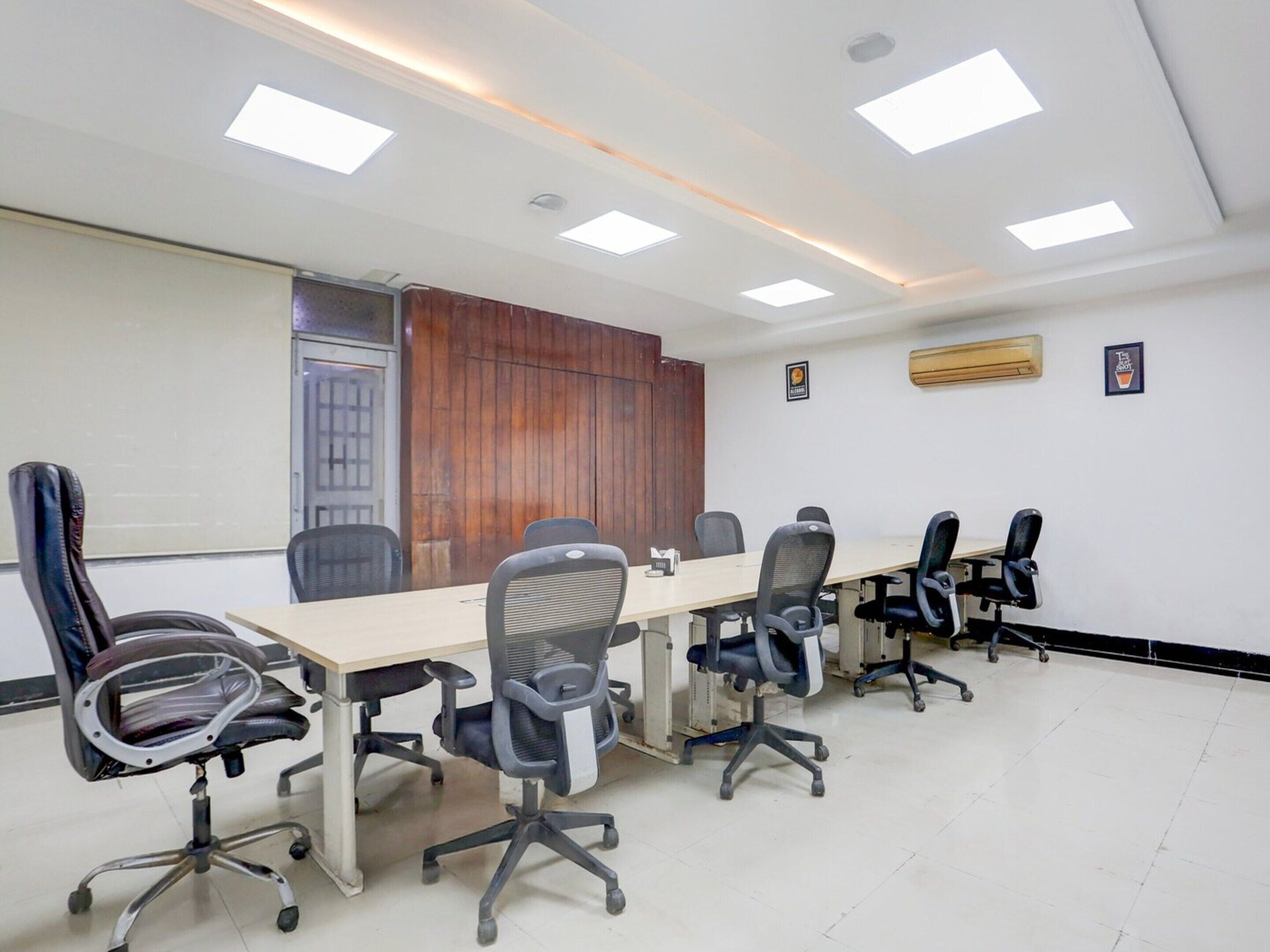House | Meeting facility