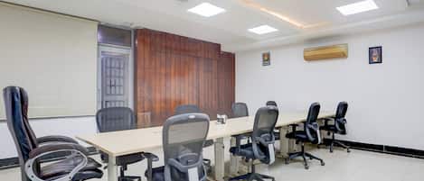 House | Meeting facility