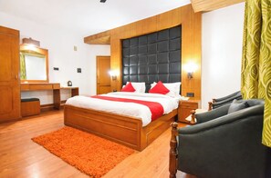 Ropa de cama hipoalergénica, escritorio y sistema de insonorización 