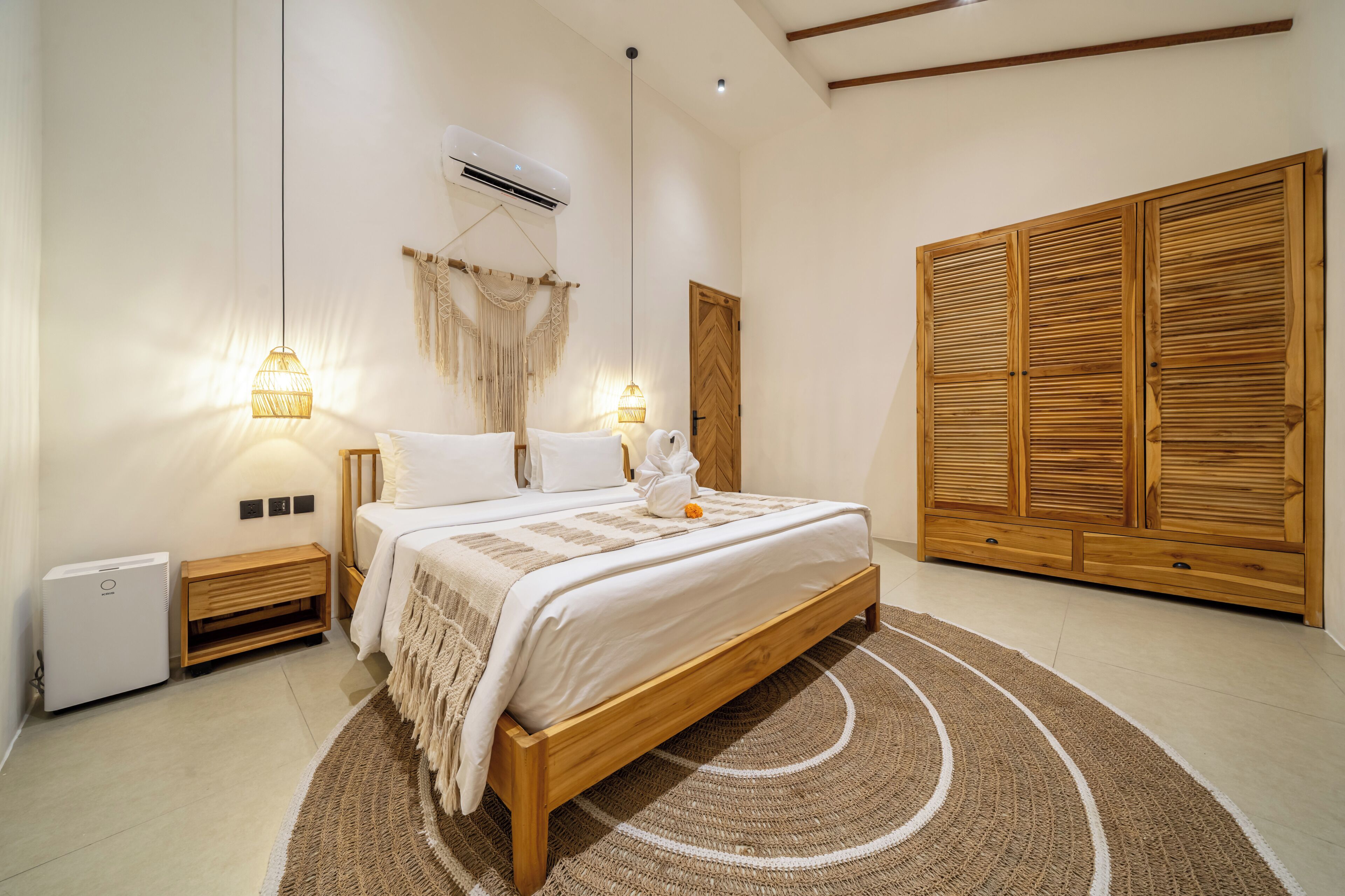 Premium Villa, Pool View | Egyptian cotton sheets, premium bedding, in-room safe, blackout drapes