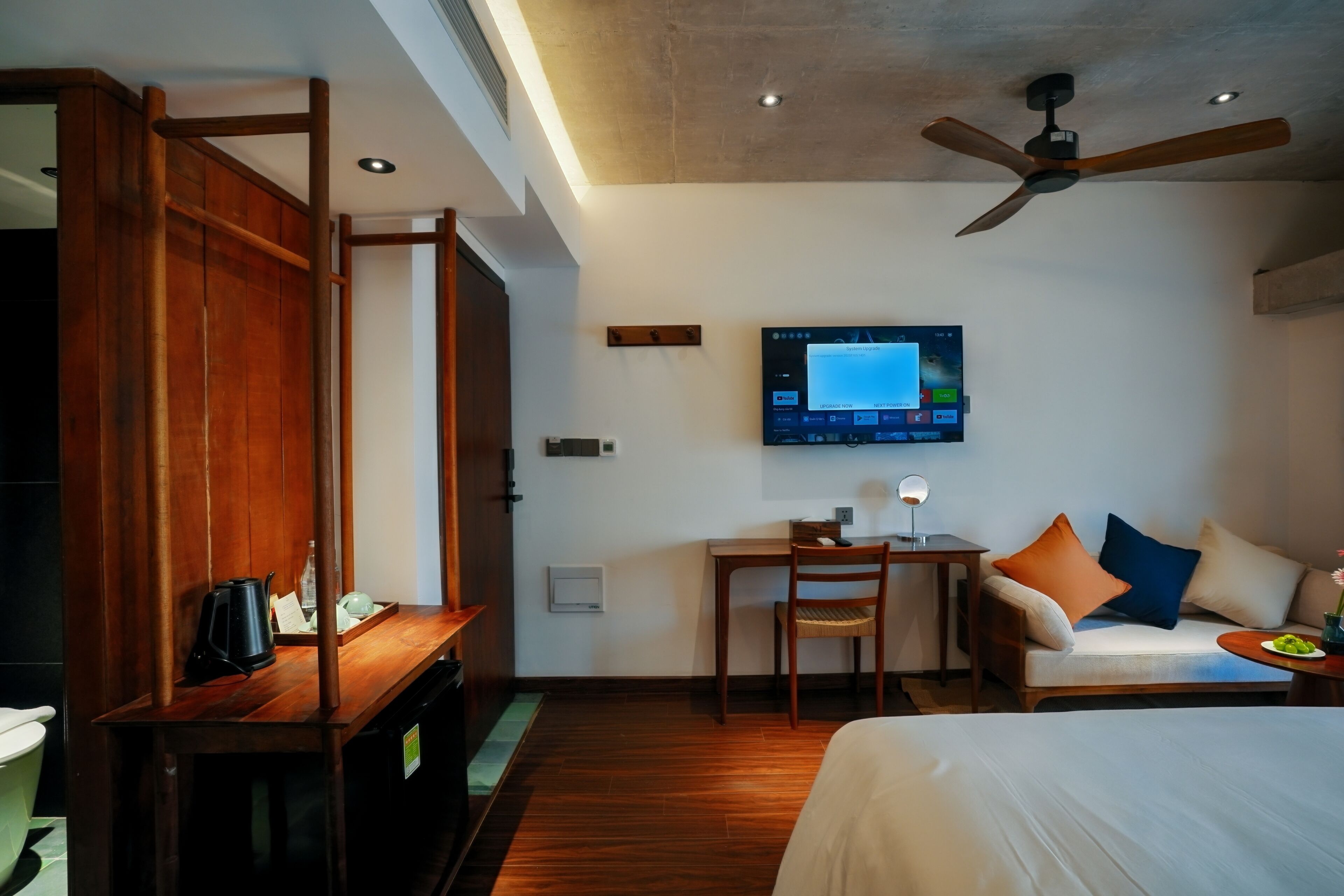 Grand Superior City View with Balcony | WiFi (free)