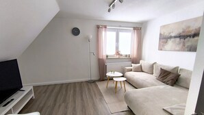 Unclassified image, 3 of 23, button - Apartment 'Heide' with Private Terrace and Wi-Fi (Walsrode)