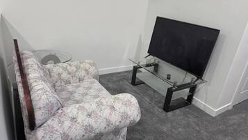 TV, caminetto