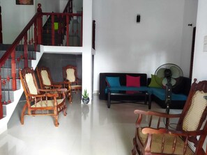 Interior - Idyllically situated villa 2nd floor with 4 bedrooms, approx. 1.5 km from the sea (Hikkaduwa)