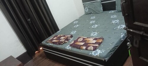 Shri Bankey Bihari Yatri Niwas Homestay 