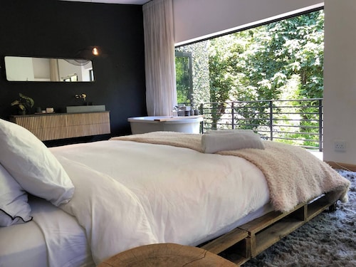 Parkhurst Paradise Home