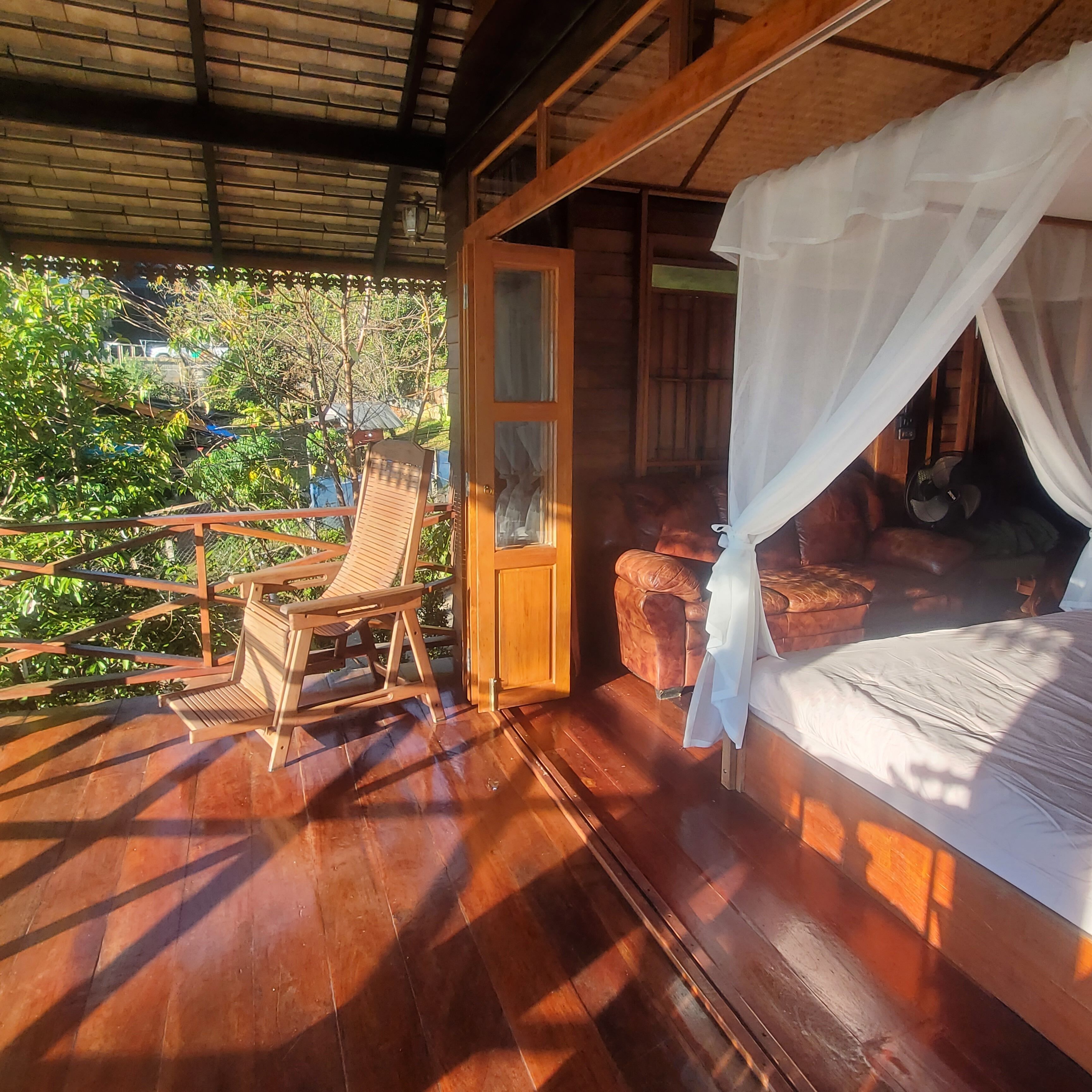 Standard King Room | Free WiFi, bed sheets