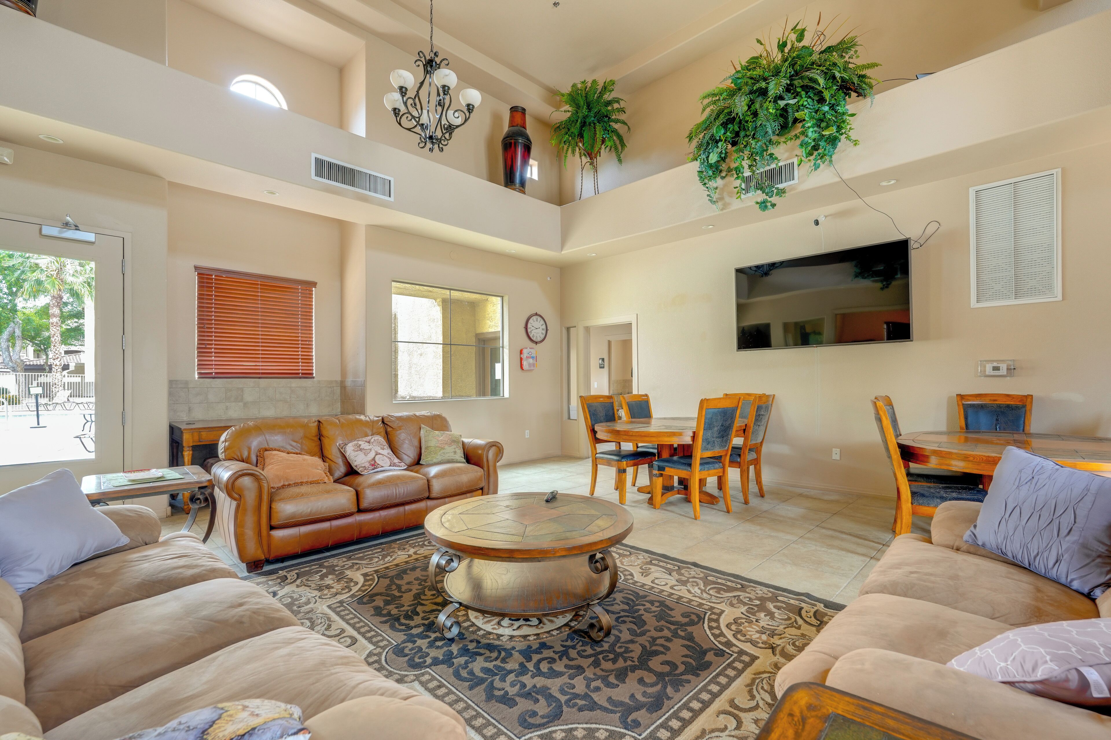 2 Resort-style Pools! Condo Near Mesa Market Place - Apache Junction, AZ