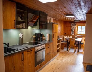 Apartment, Mountain View | Private kitchen - Zum Hubertus (Bschlabs)