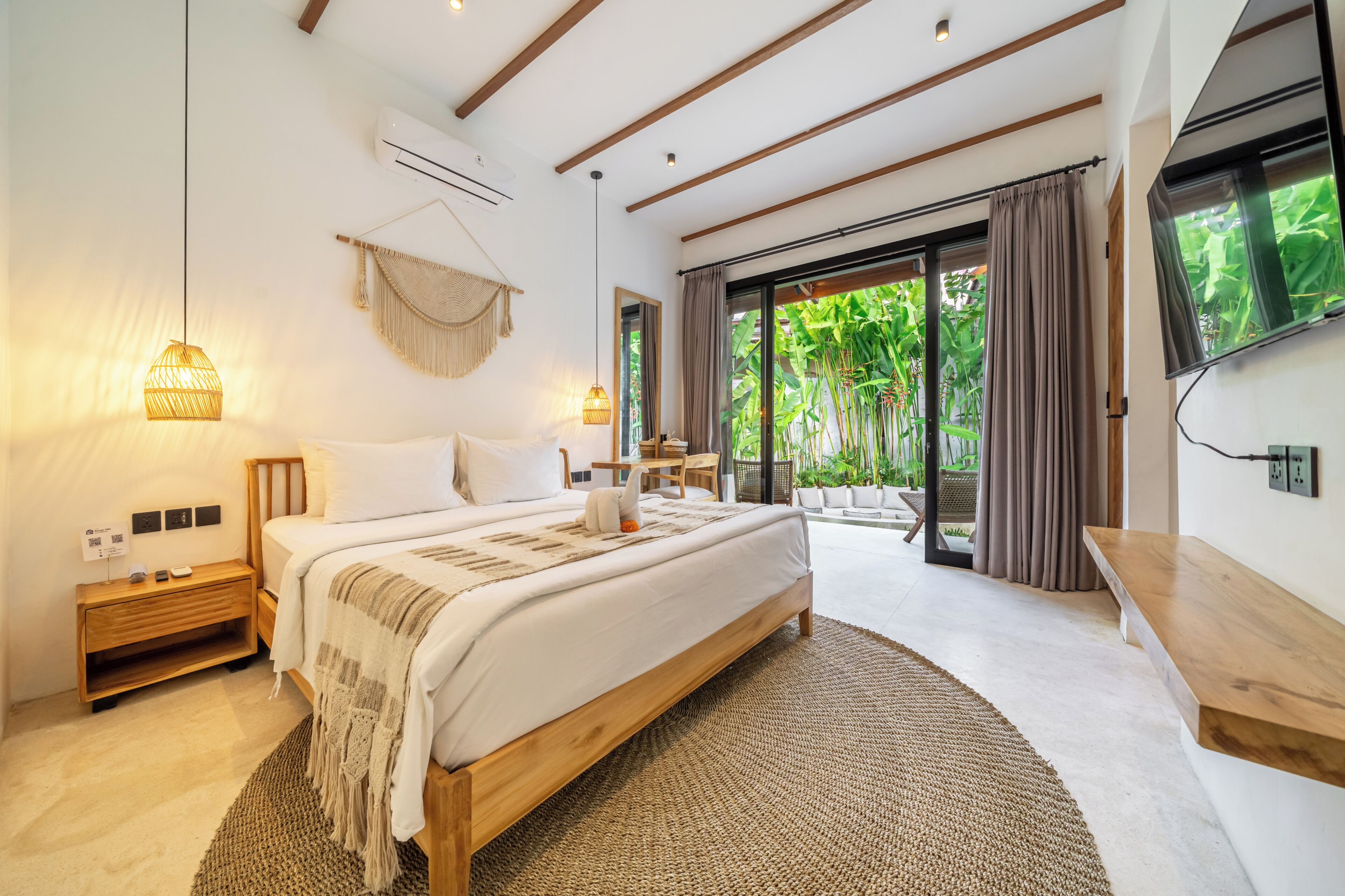 Luxury Villa, Pool View | Egyptian cotton sheets, premium bedding, individually decorated