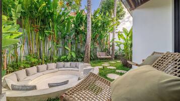 Vila Mewah, pemandangan kolam renang | Pemandangan dari kamar