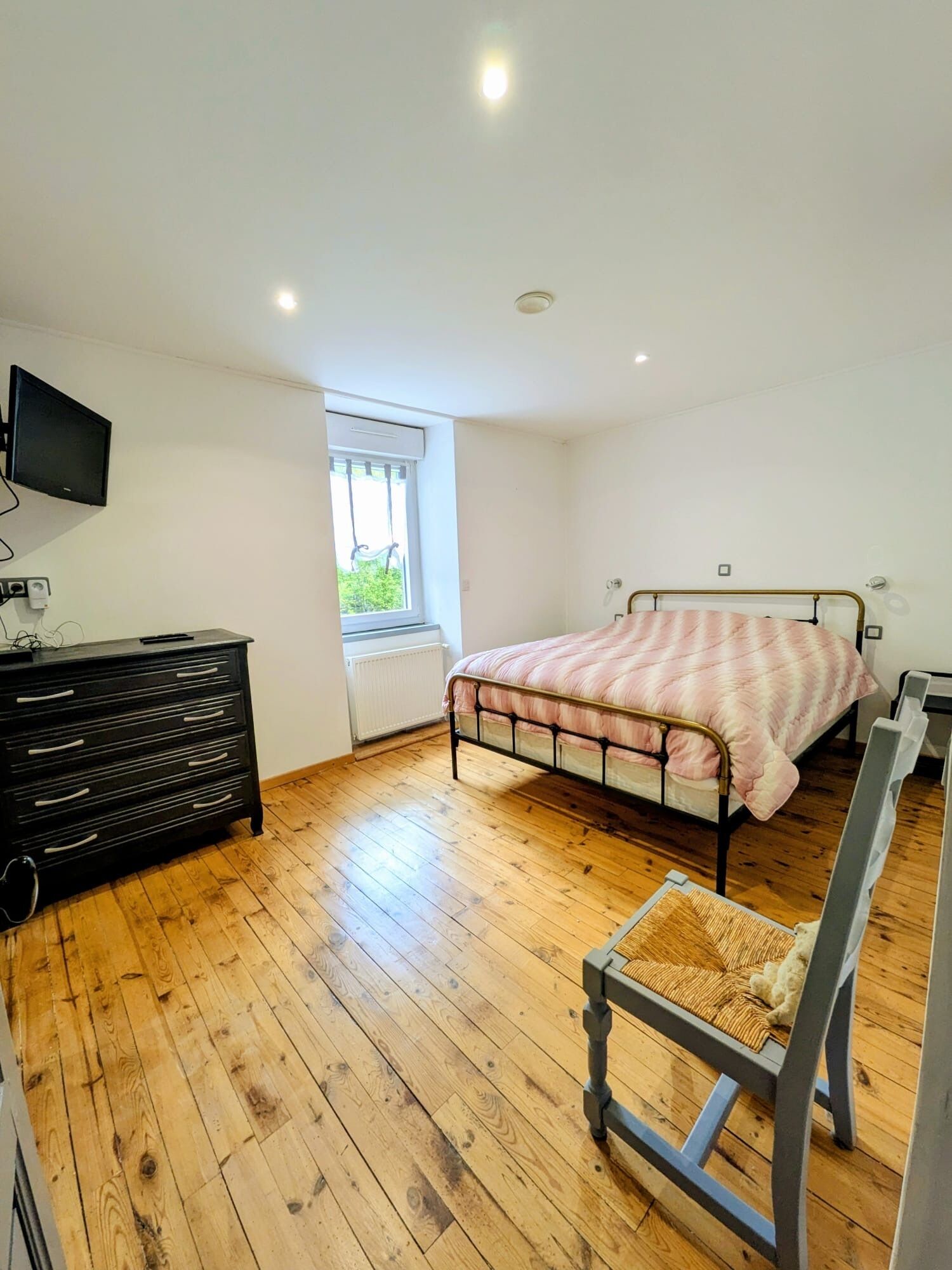 3 chambres, Wi-Fi gratuit, draps fournis