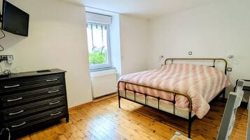 3 chambres, Wi-Fi gratuit, draps fournis