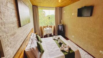 Superior Apartment, Garden View