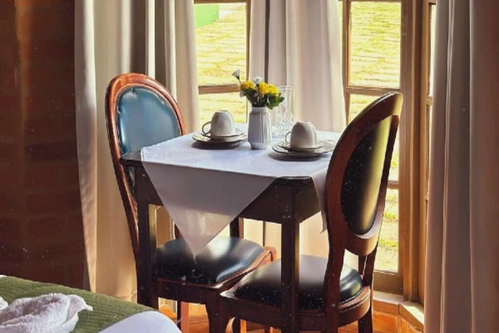 Deluxe-chalet, näköala puutarhaan | Ruokailu