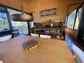 Dining - Tathra, bush retreat,  2 km from stunning  Sapphire coast beaches. Pet Friendly! (Chinnock)