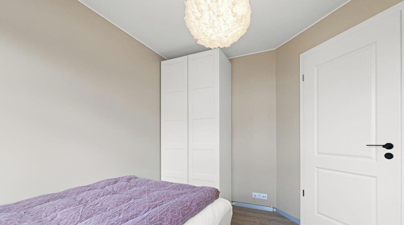 5 bedrooms, WiFi, bed sheets