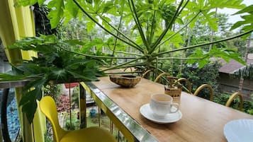 Luxury Double Room, Garden View | Balcony