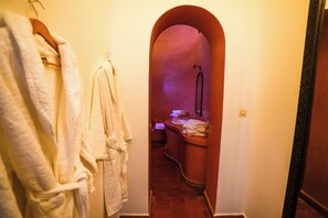 Bathroom - Vrbo Property (Ghazoua)