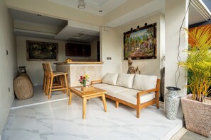 Deluxe Villa, 3 Bedrooms, Pool View | Living area - Villa Manik Uma (Tabanan)