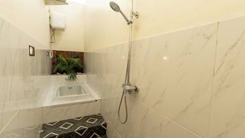 Deluxe Villa, 3 Bedrooms, Pool View | Bathroom | Free toiletries, hair dryer, towels, soap