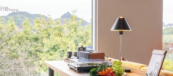 Banyan Retreat R10 Hotel