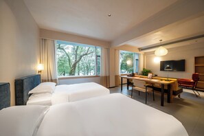 Grand kamer, 1 twee- of 2 eenpersoonsbedden, Meerdere bedden | Uitzicht vanuit de kamer