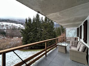 Property grounds - Small independent cocoon in a quiet location, mountain view, near Aravis, lake (Les Clefs)