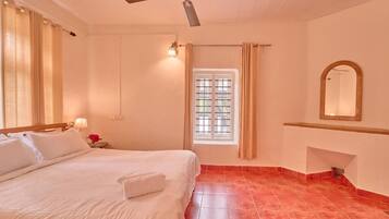 Deluxe Double Room, Balcony, Garden View