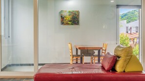 Basic Room, 1 Bedroom (B) | 1 bedroom, free WiFi - Pocheon La Vie en Rose Pension (Pocheon)