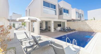 4 Bed Villa With Private Pool - Brand new