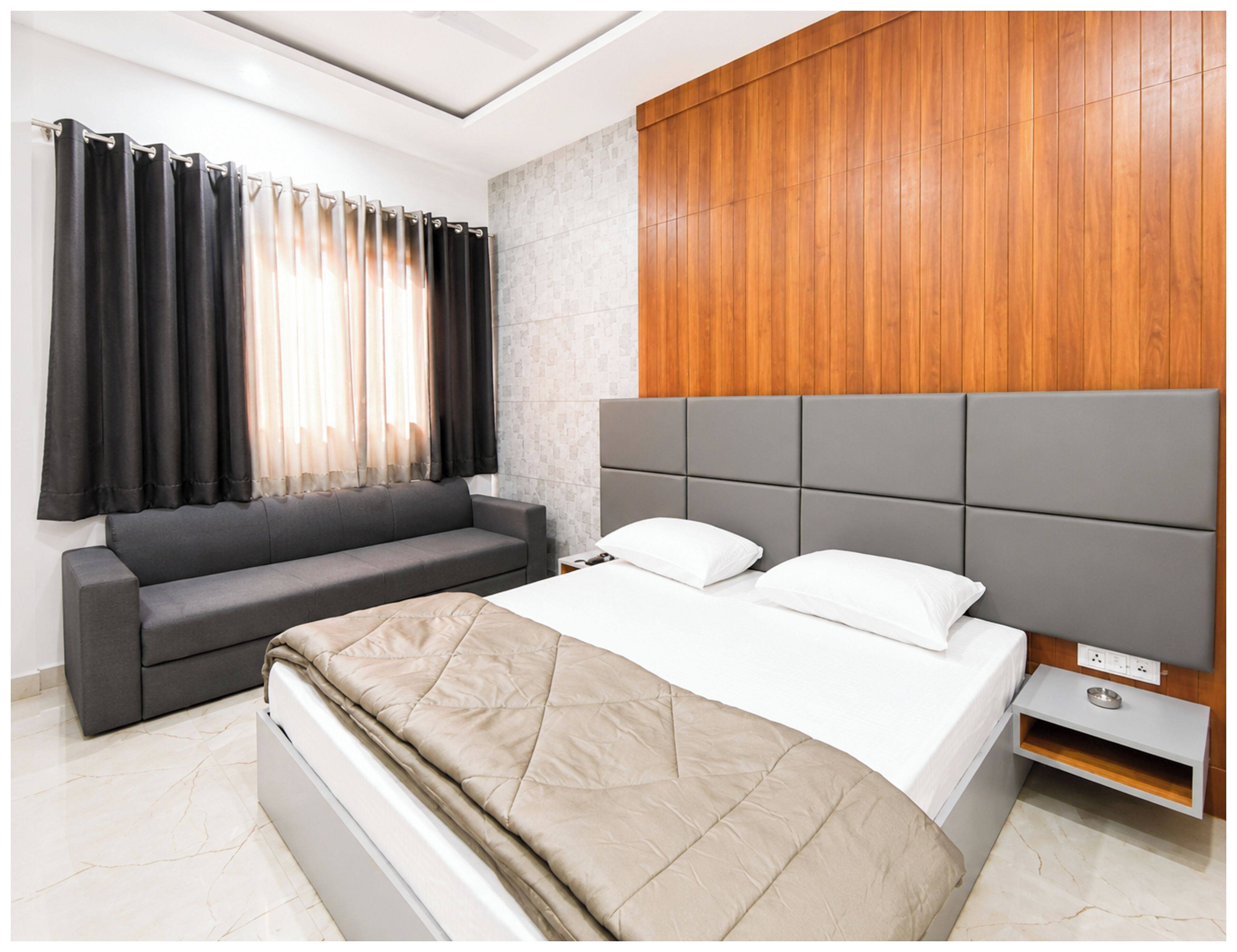 Allergikerbettwaren, Schreibtisch, schallisolierte Zimmer