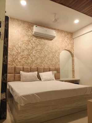 Double Room | Desk, soundproofing, free WiFi - Hotel Prem Manor Roorkee (Roorkee)