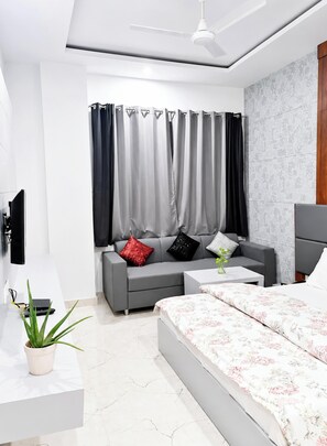 Deluxe Double Room, Multiple Beds, Air conditioning | View from room