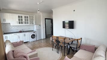 Classic Apartment, Multiple Beds, Kitchen, Mountain View | Living area