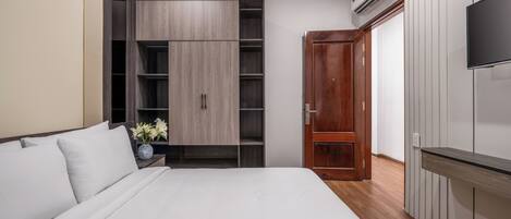 Apartment, 2 Bedrooms, City View