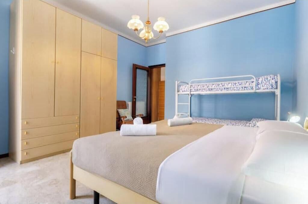 2 Schlafzimmer, Bügeleisen/Bügelbrett, Bettwäsche