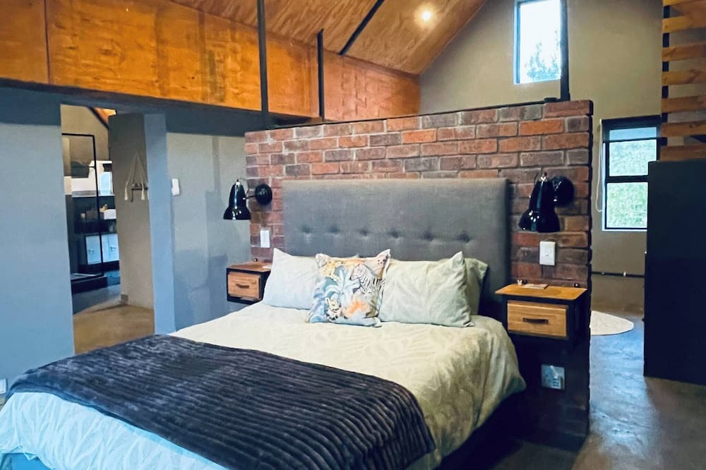 Charming Pet-friendly Apartment in Cape Winelands