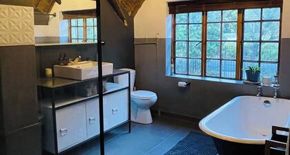 Charming Pet-friendly Apartment in Cape Winelands