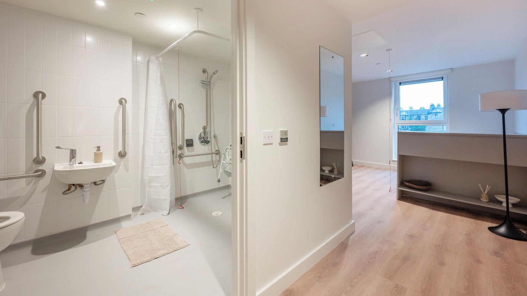 Standard Studio | Bathroom