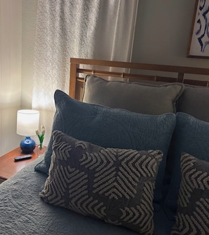 Iron/ironing board, travel crib, free WiFi, bed sheets