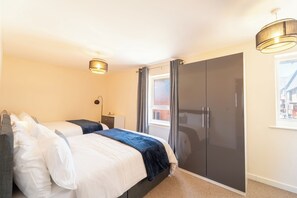 2 bedrooms, iron/ironing board, free WiFi, bed sheets