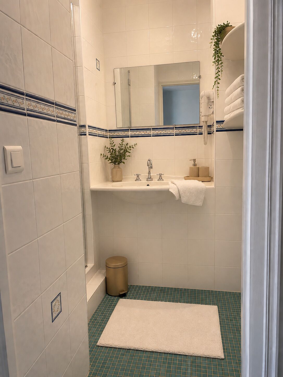Deluxe Double or Twin Room, Garden View | Bilik Mandi | Pengering rambut, tuala disediakan, sabun, syampu 