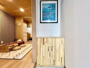 Interior - [NEW] Shinjuku Area | Modern Japanese-Style Entire House Rental | 5-minute walk from JR Mejiro Station | Convenient access to Shinjuku and Ikebukuro (新宿区)