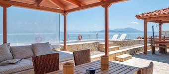 Peloponnese Beachfront Villa (Gelinas Beach house)