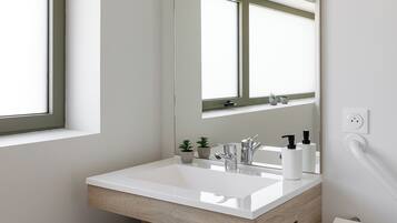 Shower, towels, soap, shampoo