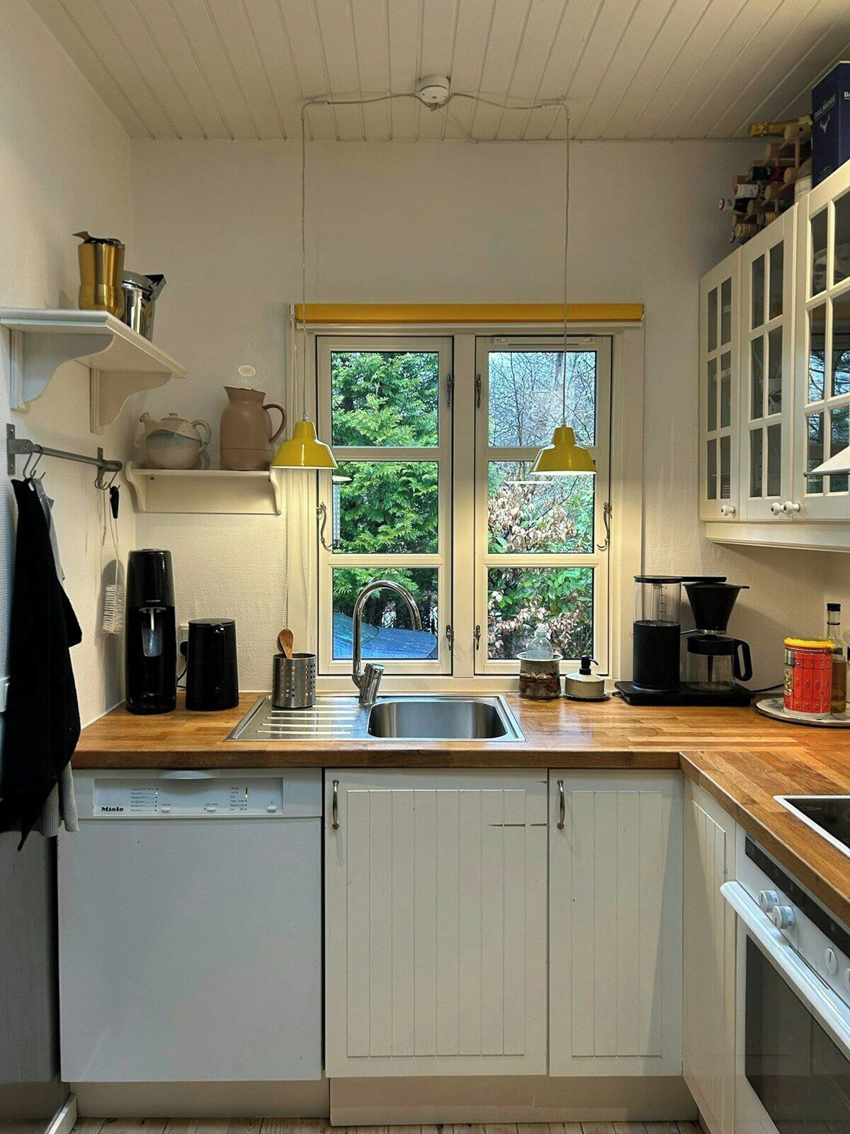 Oven, dishwasher, coffee/tea maker
