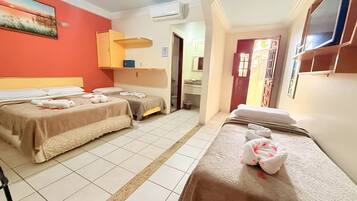 Standard Quadruple Room | In-room safe, iron/ironing board, free WiFi